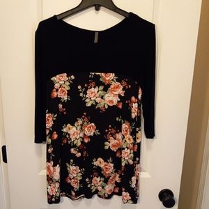 Good Day, Black Floral Tunic Top, Sz M, Lace Down Center Back, Super Soft